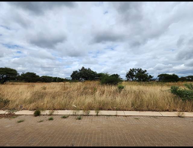 790M² VACANT LAND FOR SALE IN MAGNA VIA INDUSTRIAL